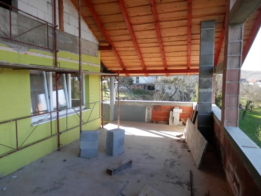 varaždin breg: kuća od 150 m2 sa poslovnim prostorom od 110 m2 - slika 19
