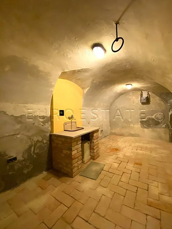 varaždin-centar: povijesna kuća u gradskoj jezgri sa privatnim dvorištem - slika 8