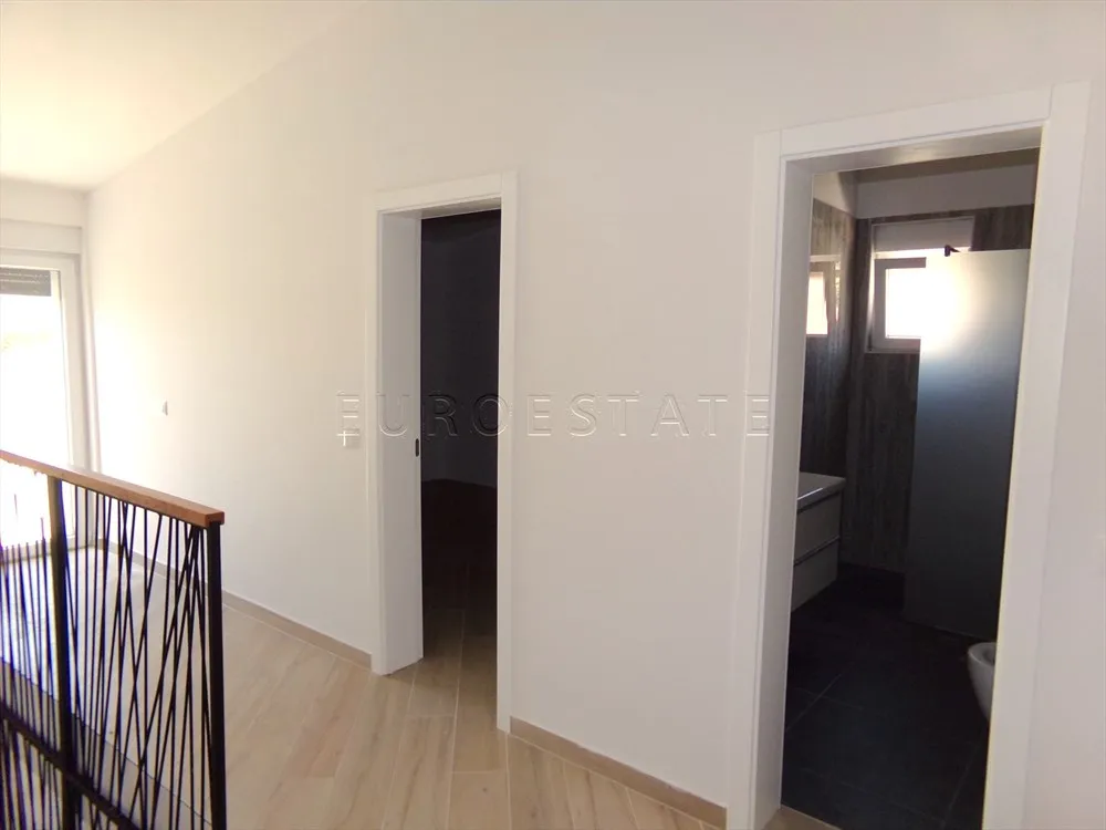šimuni: dvoetažan apartman sa pogledom na more, 2 parkirna mjesta + dvorište - slika 23