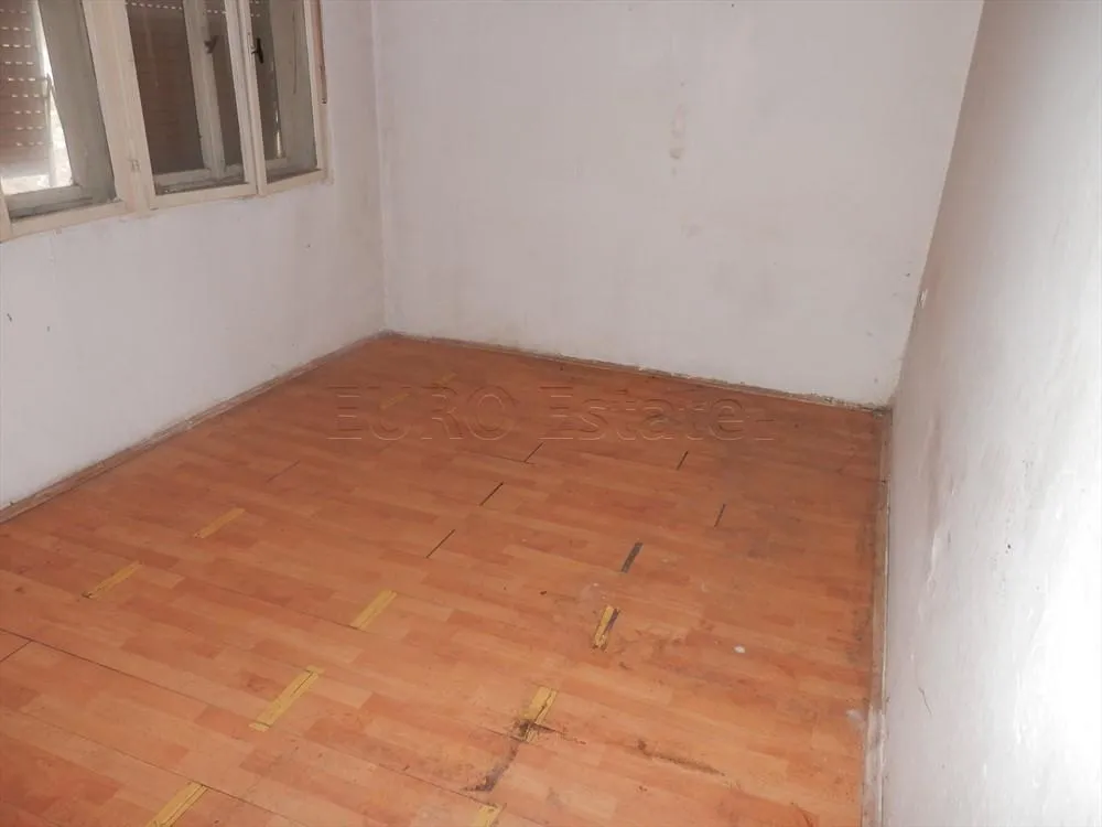 visoko: prostrana kuća katnica od 230 m2 sa dvorištem od 2100 m2 - slika 14