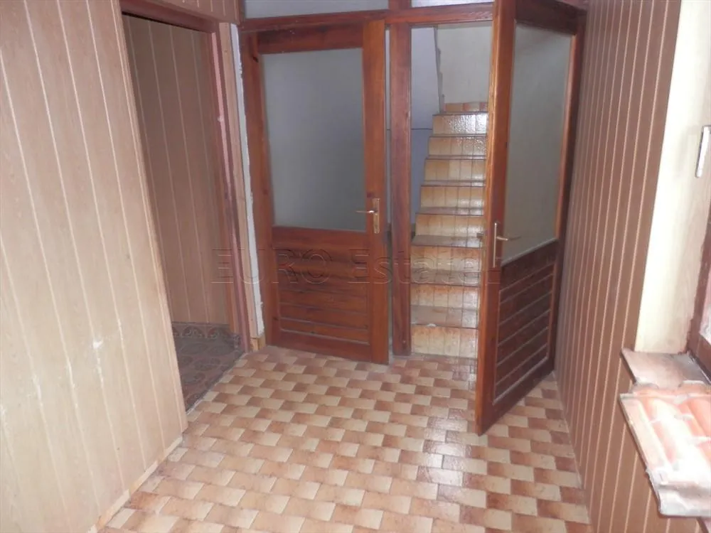 visoko: prostrana kuća katnica od 230 m2 sa dvorištem od 2100 m2 - slika 7