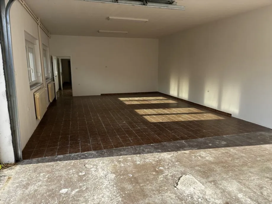 pušćine: poslovni prostor, 218 m2, prizemlje, kat, parking, dvorište - slika 5