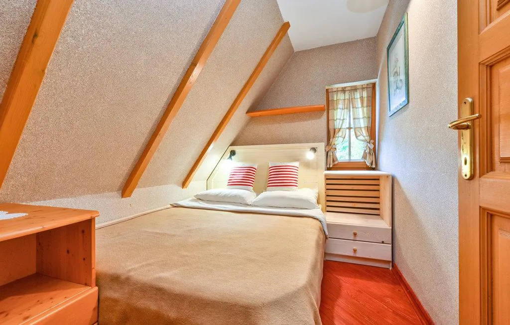 gornja voća: luksuzna kuća za odmor, 200 m2, 3200 m2 okućnice, bazen - slika 27
