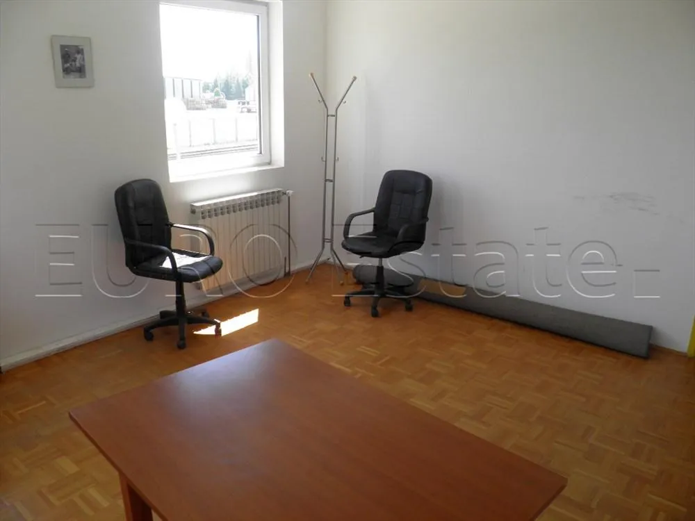 varaždin: upravna zgrada sa halom 1300 m2, ind. dvorište 3370 m2 - slika 11