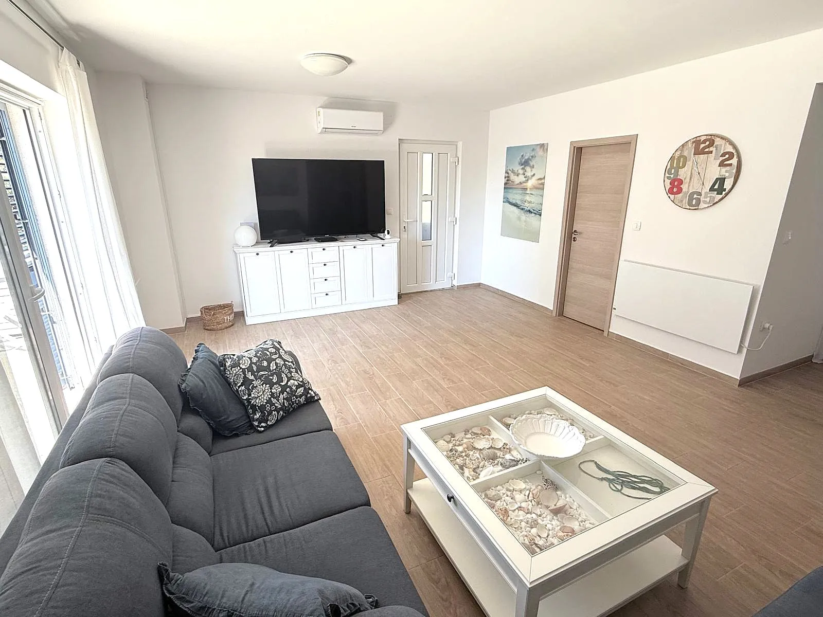 košljun: luksuzna kuća sa dva stana i ukupno 180 m2, 1. red do mora - slika 46