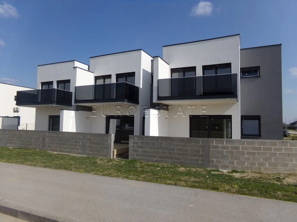 prelog: novogradnja, dvoetažni, 4-sobni stan u nizu sa terasom i dvorištem - slika 4
