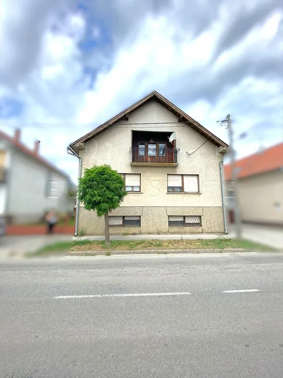 prelog: kuća sa pomoćnim zgradama i velikim zemljištem na prodaju, 254,42 m2 bruto - slika 3