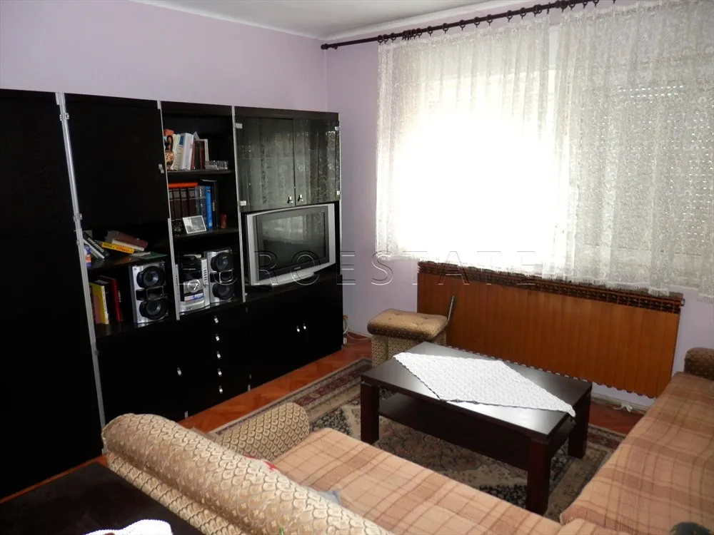 varaždin: prostran trosobni stan sa podrumom, tavanom i garažom, ukupno 154,22 m2 - slika 20