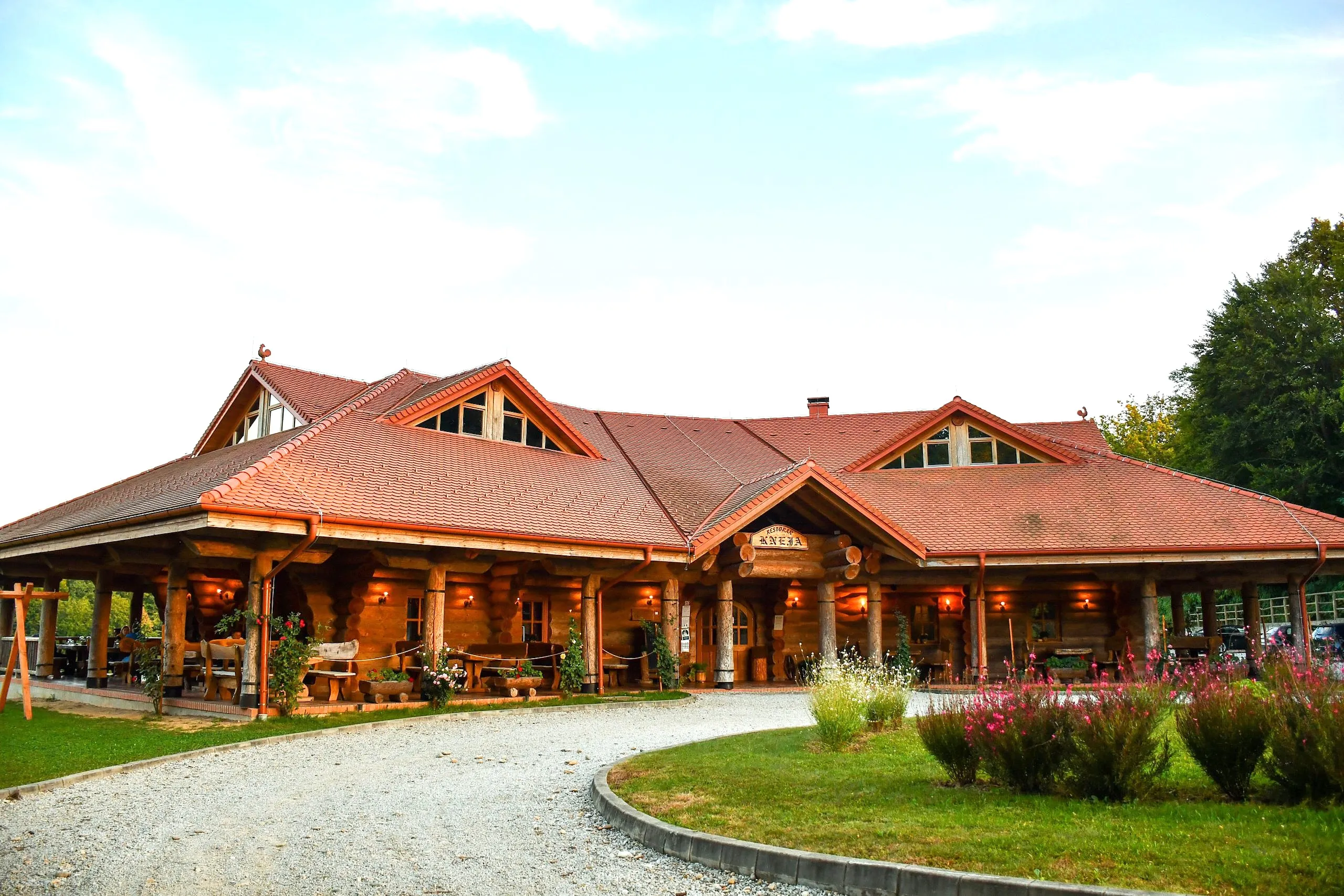 mali mihaljevec: imanje od impozantnih 23630 m2 za turističko ugostiteljsku namjenu - slika 2