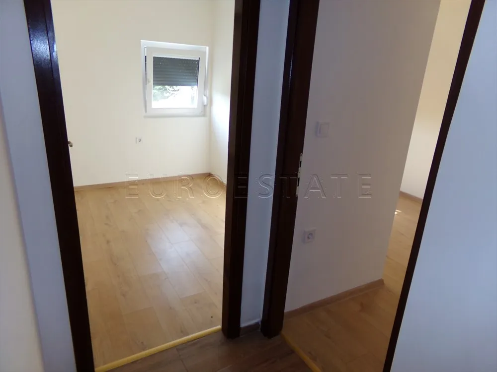 hrastovsko: renovirana kuća sa dva odvojena stana, ukupno 188 m2 - slika 28