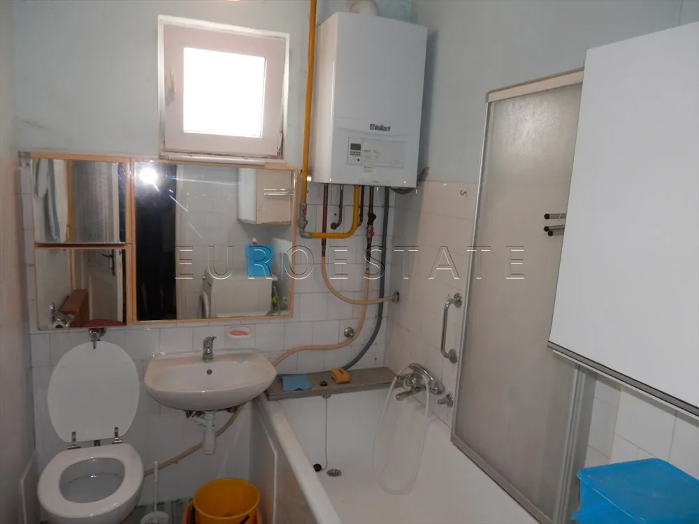 varaždin: prostran trosobni stan sa podrumom, tavanom i garažom, ukupno 154,22 m2 - slika 16