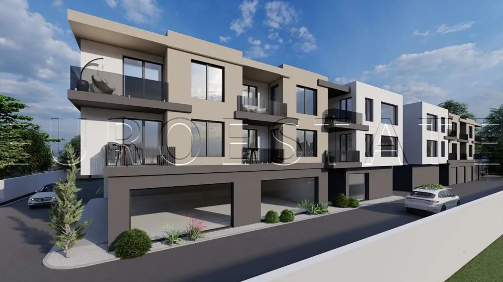 varaždin: građevinsko zemljište od 4048 m2 sa projektom i građevinskom dozvolom za zgradu - slika 2