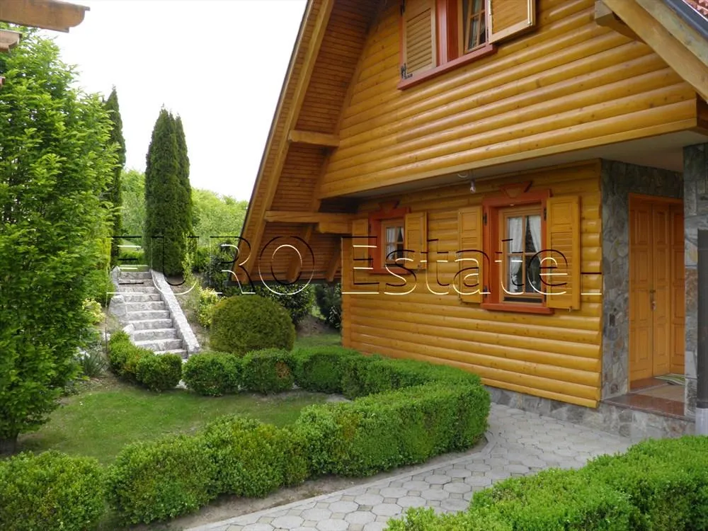 gornja voća: luksuzna kuća za odmor, 200 m2, 3200 m2 okućnice, bazen - slika 13