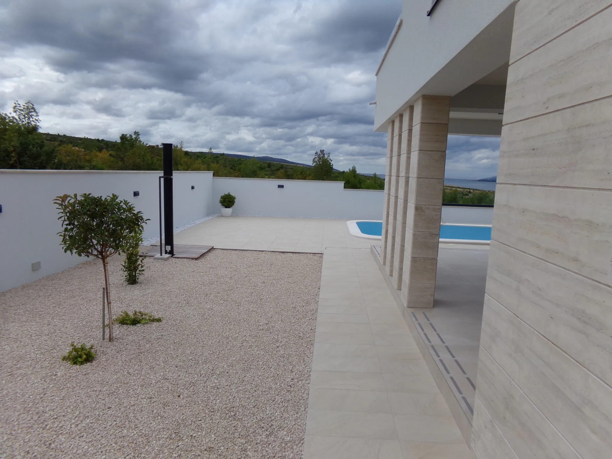 rovanjska: nova moderna vila površine 320 m2 sa bazenom i pogledom na more - slika 20