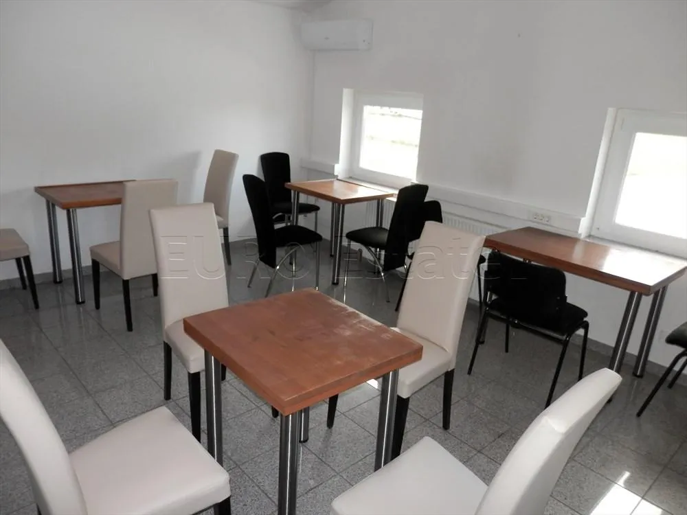 varaždin: poslovna zgrada za razne namjene, 264 m2, parcela 2000 m2 - slika 27