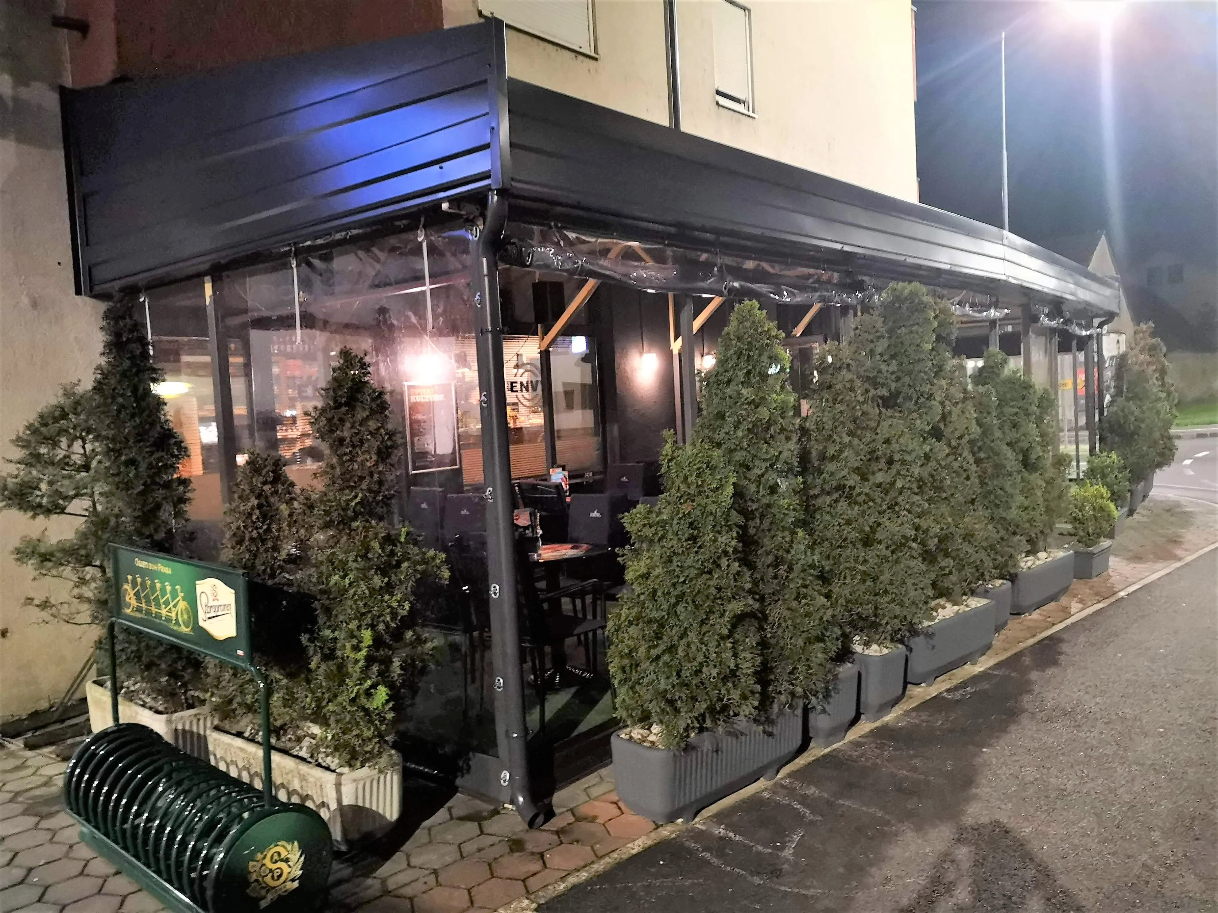 varaždin: odličan poslovni prostor, namješten, frekventno, 145.10 m2 - slika 11