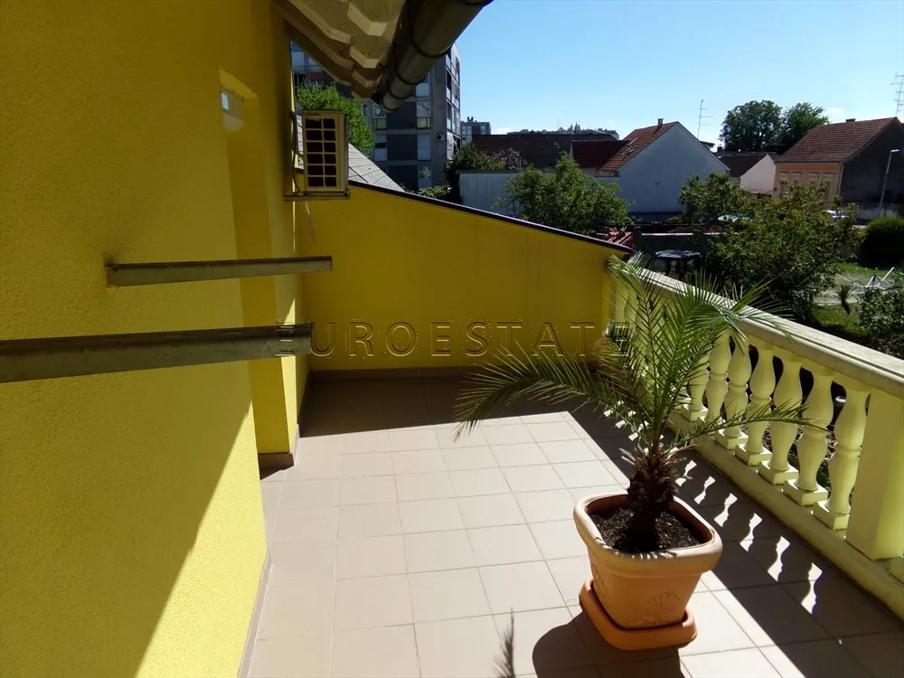 varaždin: odlična kuća novije gradnje u centru grada, površine 226 m2 - slika 27