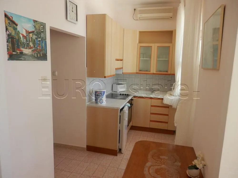 srima; luksuzna višekatnica s 5 apartmana, 30 metara od mora ! - slika 21