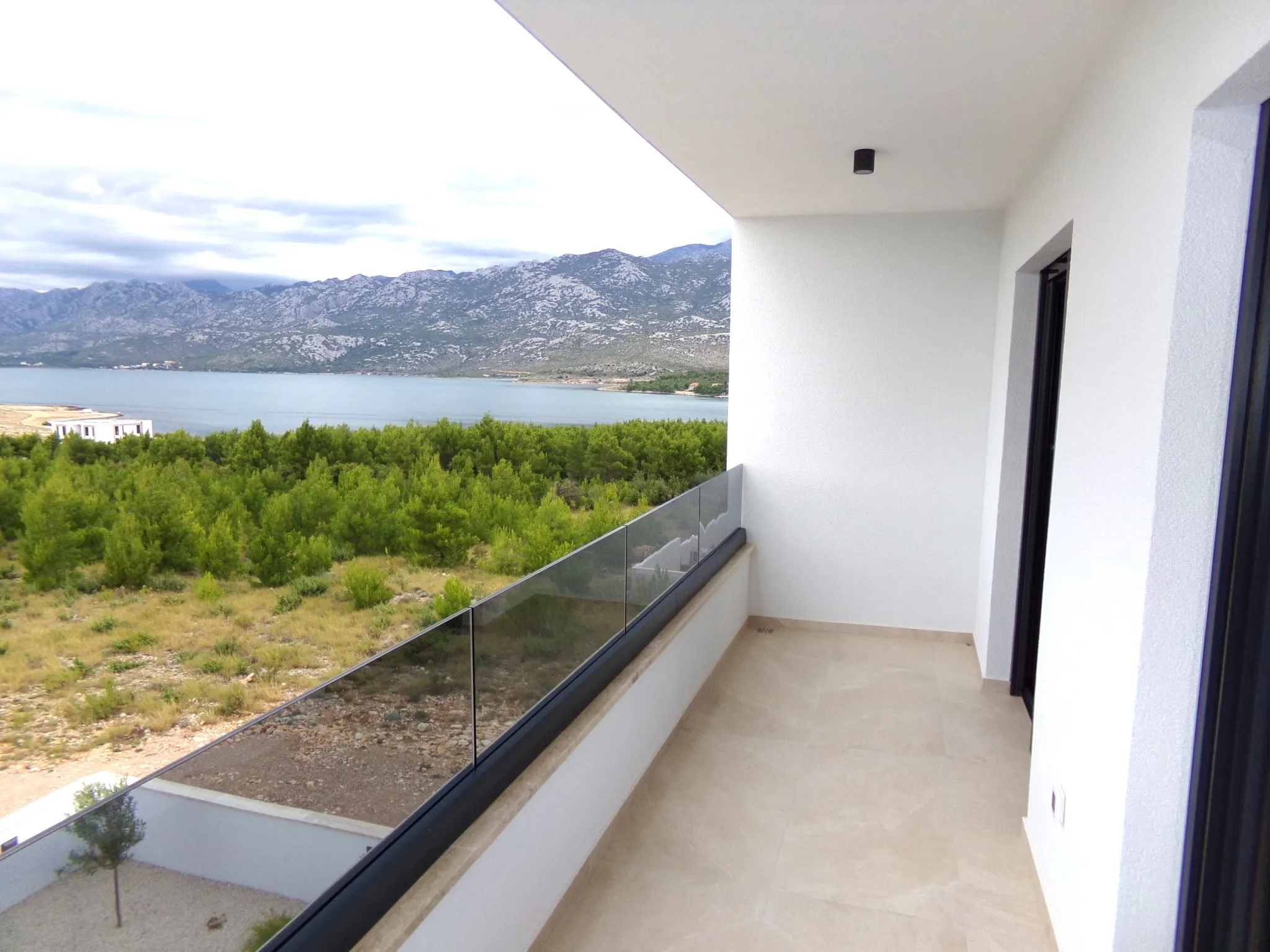 rovanjska: nova moderna vila površine 320 m2 sa bazenom i pogledom na more - slika 38