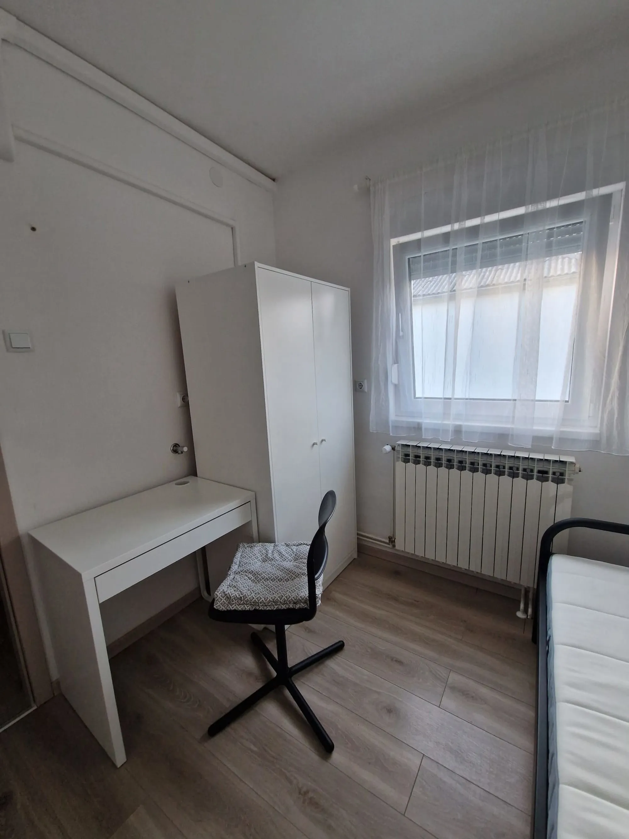 varaždin: renovirana dvojna kuća površine 135 m2, sa garažom i dvorištem - slika 21