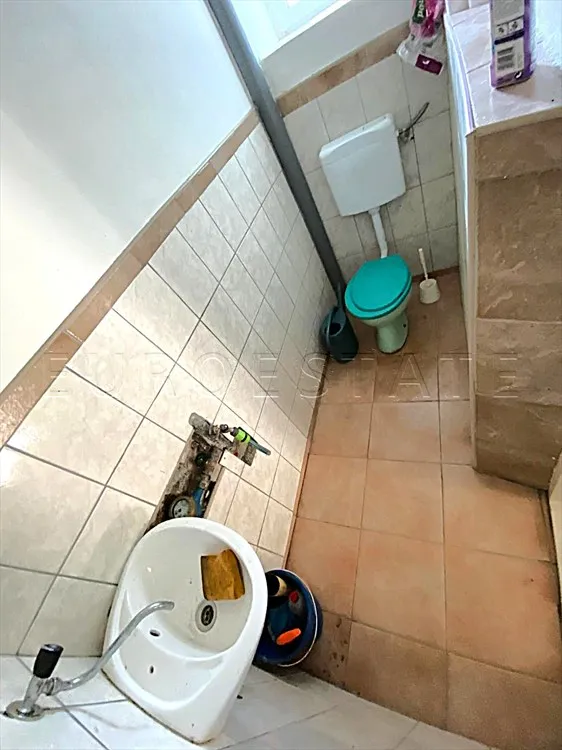 kamenica; kuća građena u građanskom stilu seoske arhitekture - slika 16