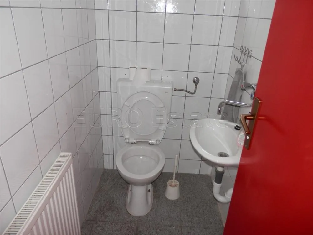varaždin: poslovna zgrada za razne namjene, 264 m2, parcela 2000 m2 - slika 23