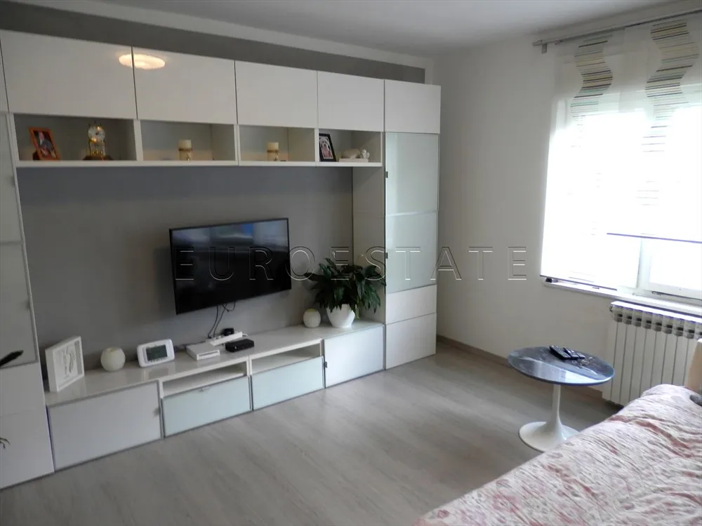 boričevec toplički: prostrana i renovirana kuća sa 324 m2 ukupne površine i 4648 m2 okućnice - slika 21