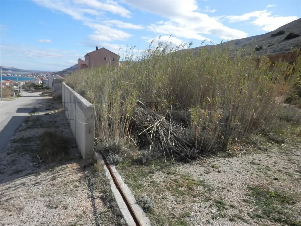 pag (vodice): građevinsko zemljište površine 1225 m2, 280 m od mora - slika 3