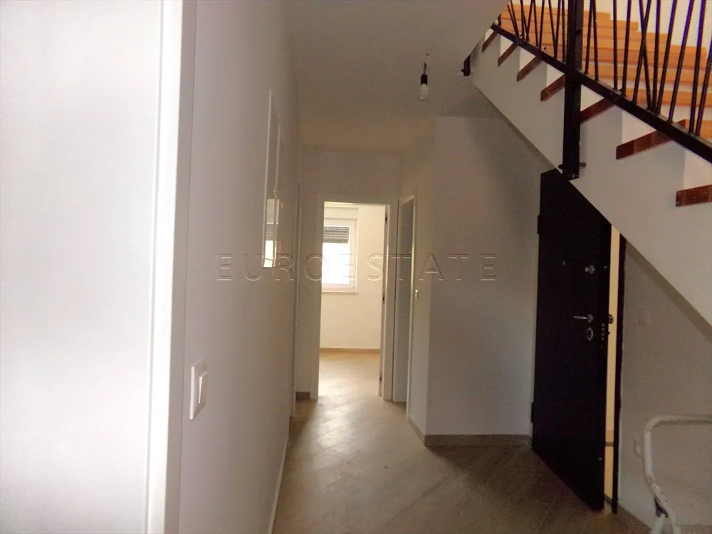 šimuni: dvoetažan apartman sa pogledom na more, 2 parkirna mjesta + dvorište - slika 7