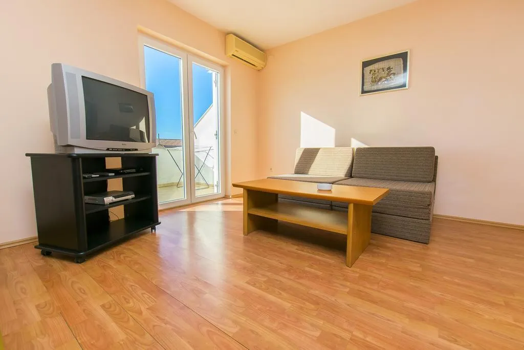 novalja: apartmanska zgrada od 700 m2, 8 apartmana, pogled na more ! - slika 19