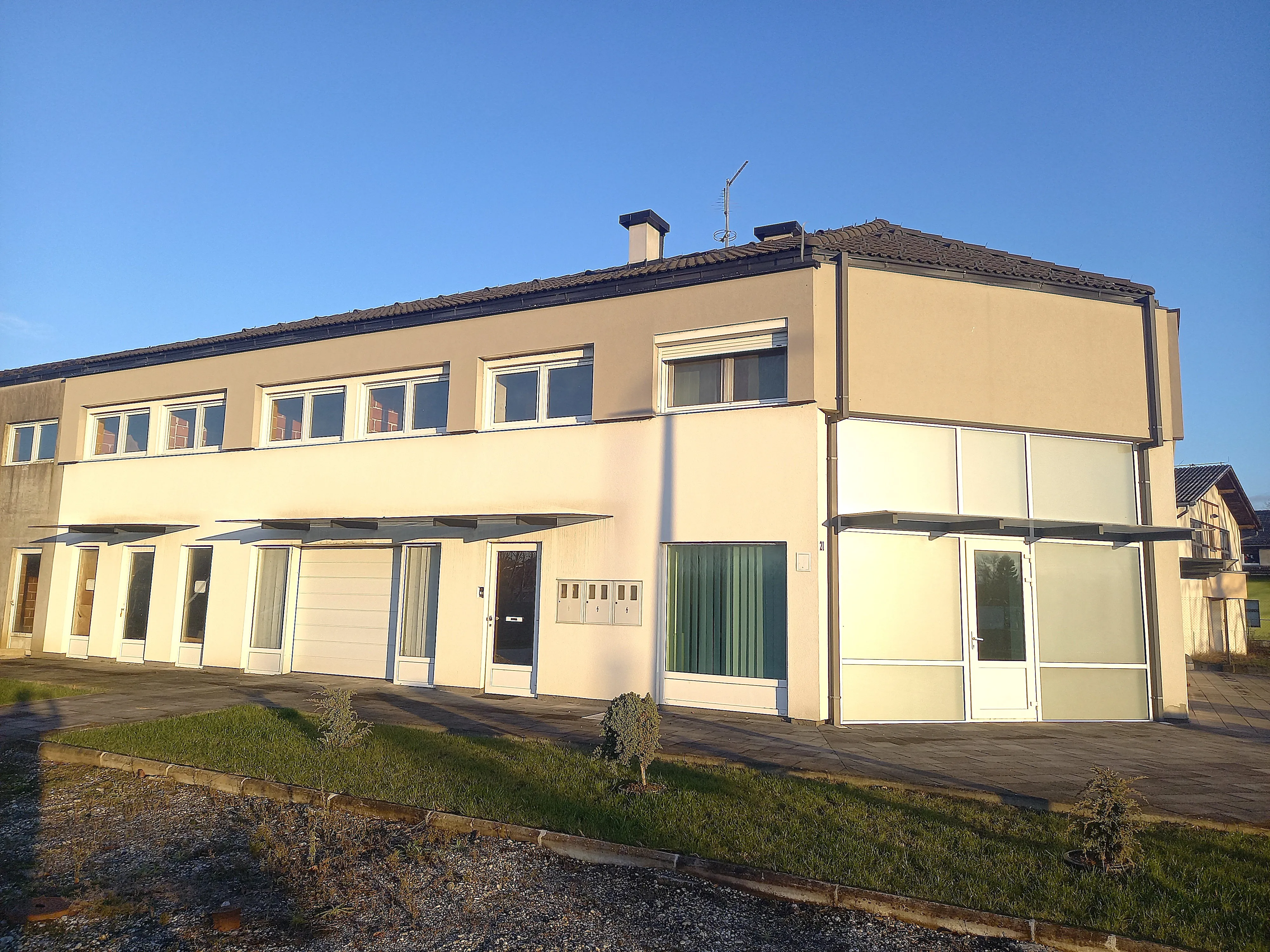 poslovni prostor: donja dubrava, ulični lokal, 36 m2 - slika 2