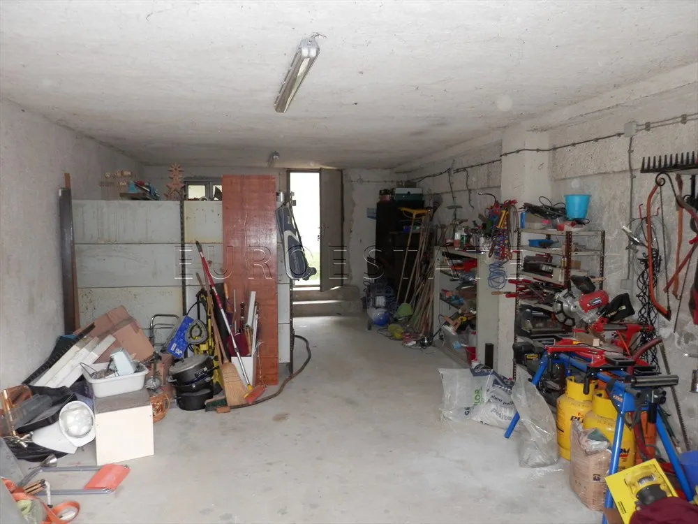 boričevec toplički: prostrana i renovirana kuća sa 324 m2 ukupne površine i 4648 m2 okućnice - slika 29