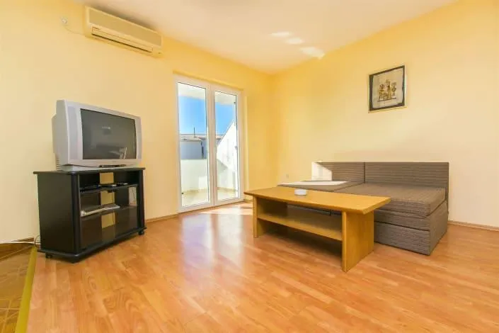 novalja: apartmanska zgrada od 700 m2, 8 apartmana, pogled na more ! - slika 12