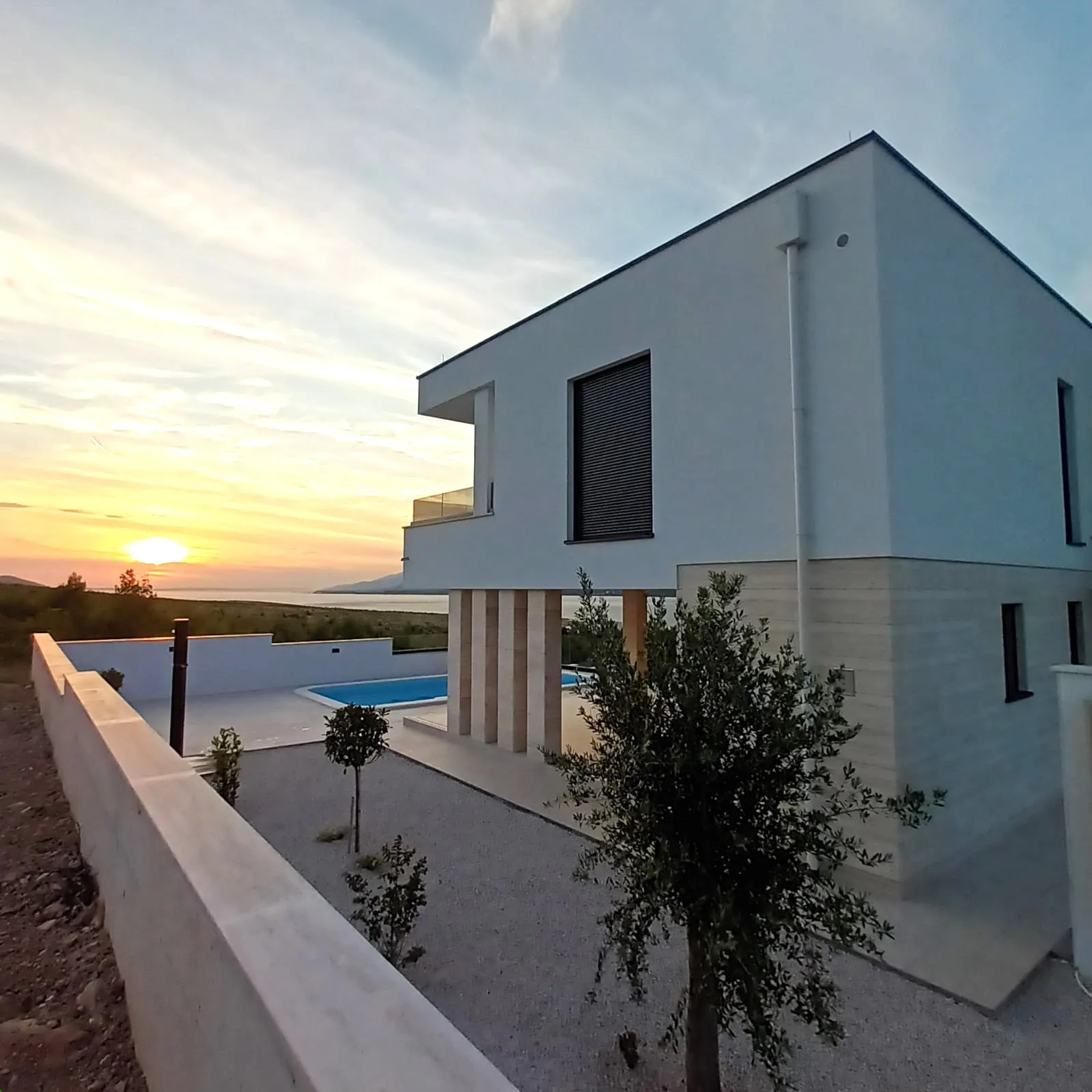 rovanjska: nova moderna vila površine 320 m2 sa bazenom i pogledom na more - slika 19