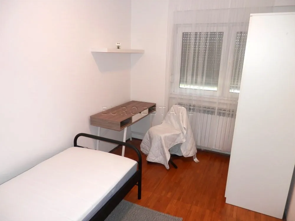 varaždin: renovirana dvojna kuća površine 120 m2, sa dvorištem od 224 m2 - slika 20