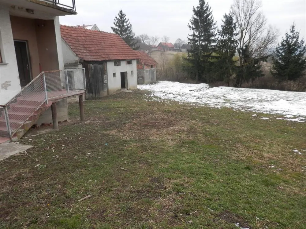 visoko: prostrana kuća katnica od 230 m2 sa dvorištem od 2100 m2 - slika 5