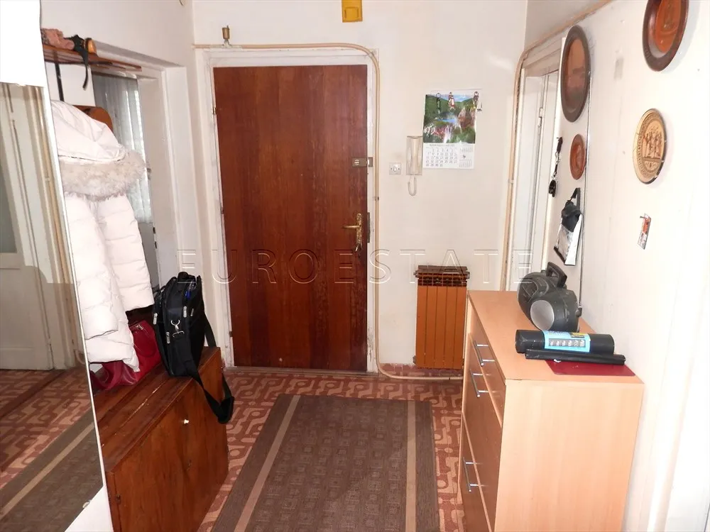 varaždin: prostran trosobni stan sa podrumom, tavanom i garažom, ukupno 154,22 m2 - slika 14