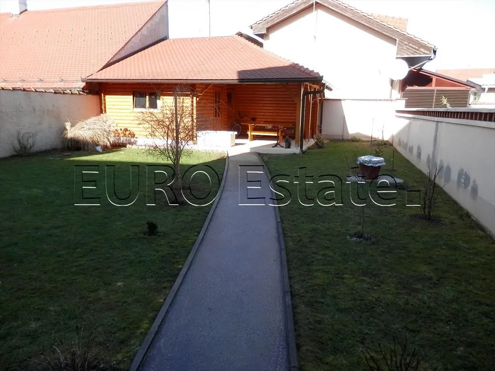 renovirana kuća sa tri stana u centru varaždina, ukupno 460 m2 - slika 31