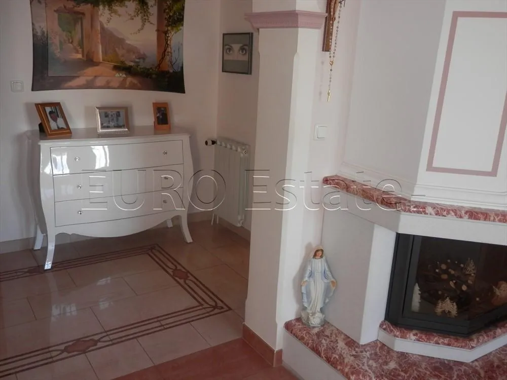 srima; luksuzna višekatnica s 5 apartmana, 30 metara od mora ! - slika 26