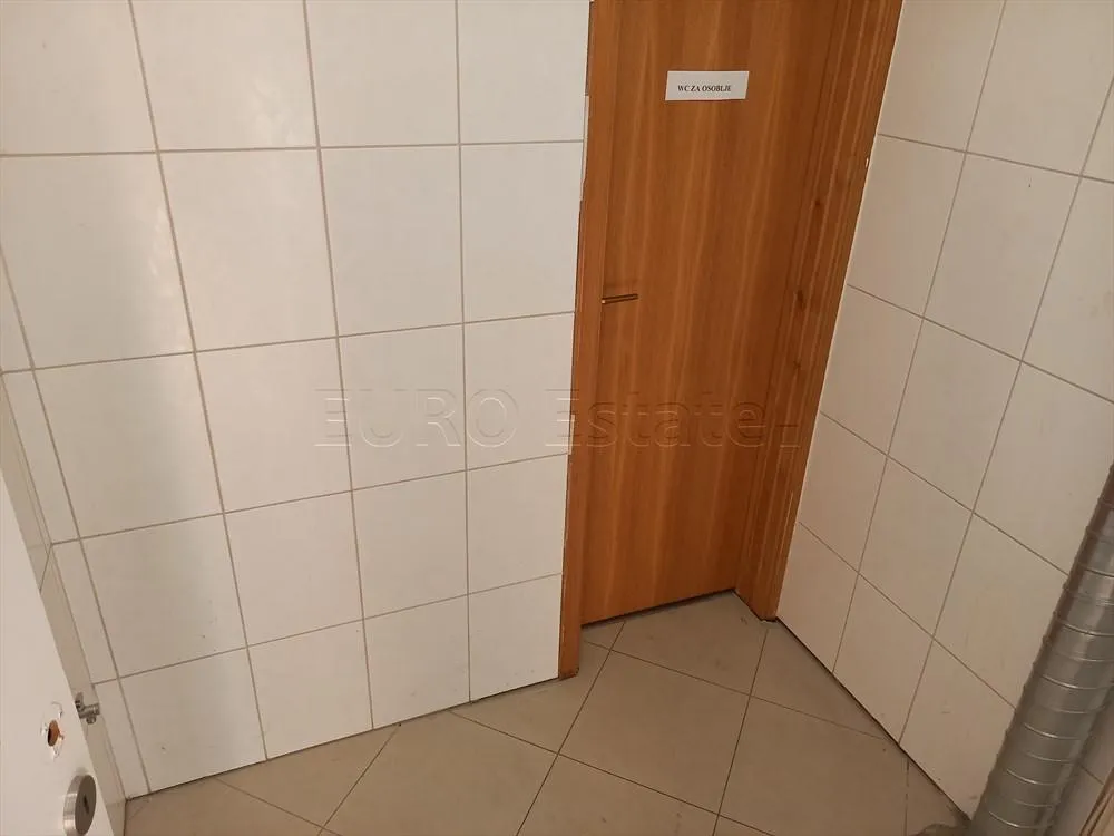 ludbreg: poslovni prostor, ulični lokal, 245 m2, samo 735 eur-a / m2 - slika 8
