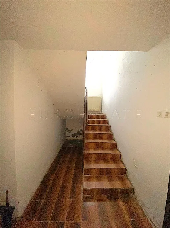 prelog: kuća sa pomoćnim zgradama i velikim zemljištem na prodaju, 254,42 m2 bruto - slika 25