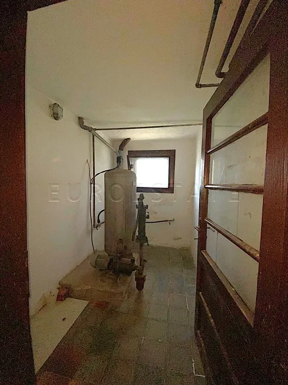 prelog: kuća sa pomoćnim zgradama i velikim zemljištem na prodaju, 254,42 m2 bruto - slika 30