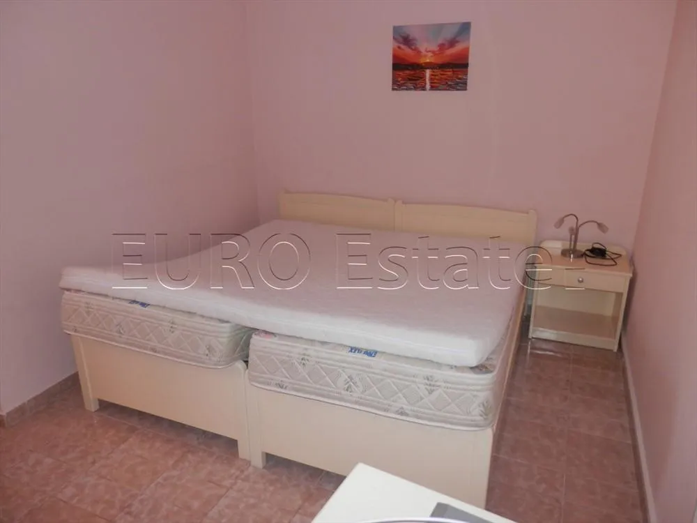 srima; luksuzna višekatnica s 5 apartmana, 30 metara od mora ! - slika 13