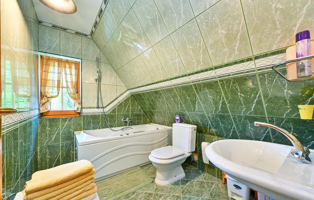 gornja voća: luksuzna kuća za odmor, 200 m2, 3200 m2 okućnice, bazen - slika 33