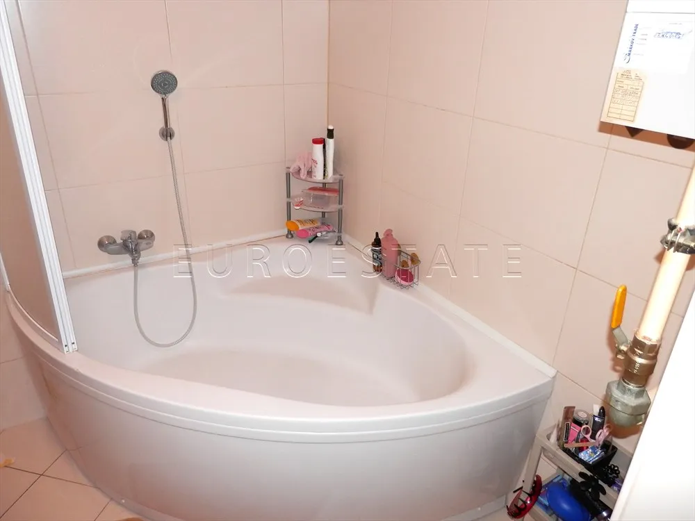 varaždin - centar) 3- sobni, 78.70 m2, novija gradnja, namješten, sa garažom ! - slika 21