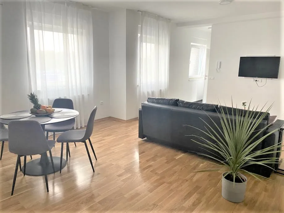 novo: penthouse (2 stana) od 234 m2 u urbanoj vili u varaždinu - slika 16