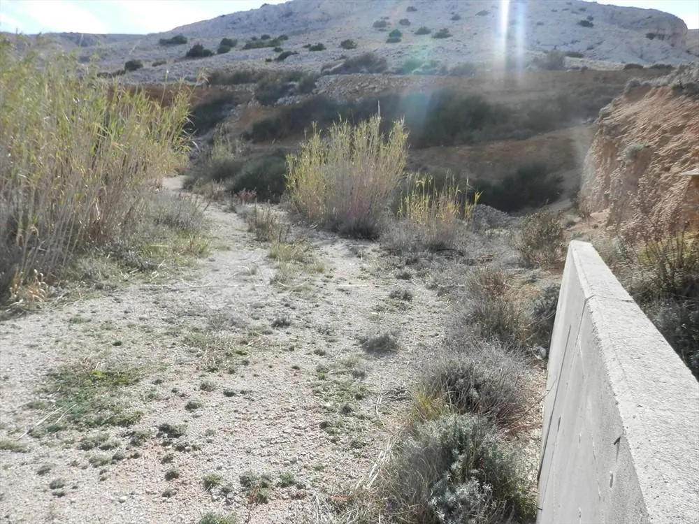 pag (vodice): građevinsko zemljište površine 1225 m2, 280 m od mora - slika 4