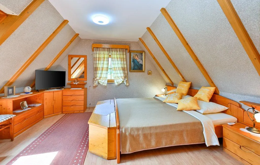 gornja voća: luksuzna kuća za odmor, 200 m2, 3200 m2 okućnice, bazen - slika 28