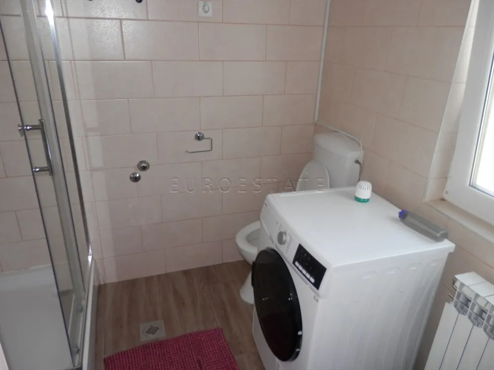 varaždin: renovirana dvojna kuća površine 120 m2, sa dvorištem od 224 m2 - slika 23