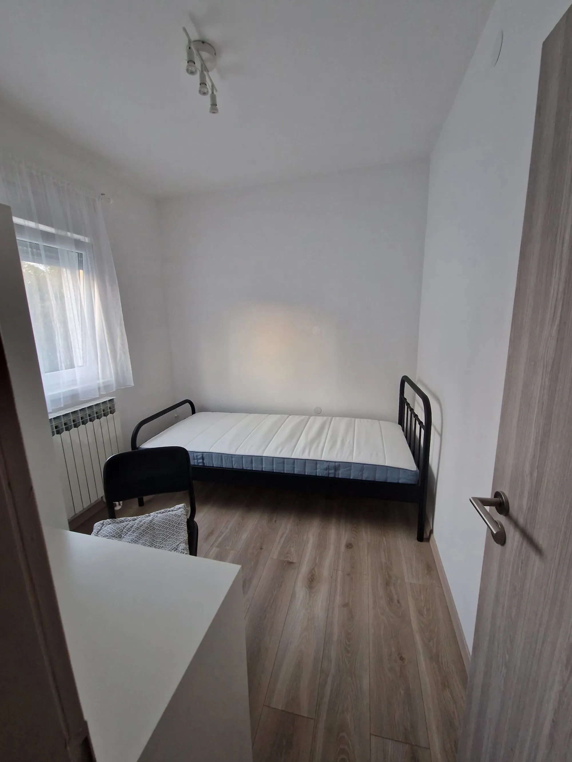 varaždin: renovirana dvojna kuća površine 135 m2, sa garažom i dvorištem - slika 22